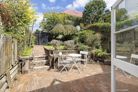 Photo of property in 5b Saint Mary Street, Thorndon, Wellington, 6011