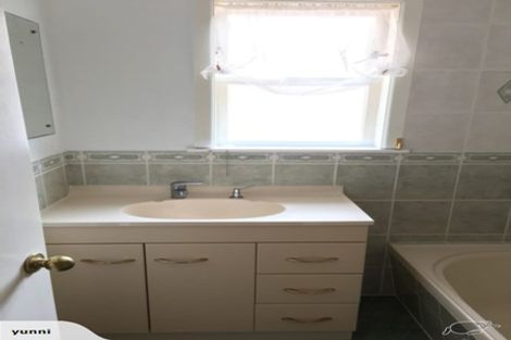 Photo of property in 1/49 Oakdale Road, Mount Roskill, Auckland, 1041