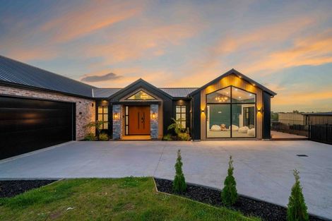 Photo of property in 9 Fisk Road, Pukekohe, 2120