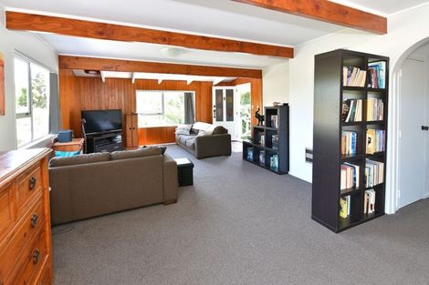 Photo of property in 1/70 Glamorgan Drive, Torbay, Auckland, 0630