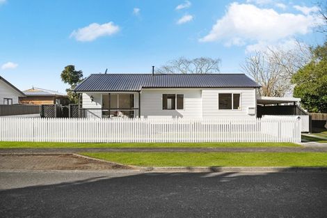 Photo of property in 15 Reeves Close, Fairview Downs, Hamilton, 3214