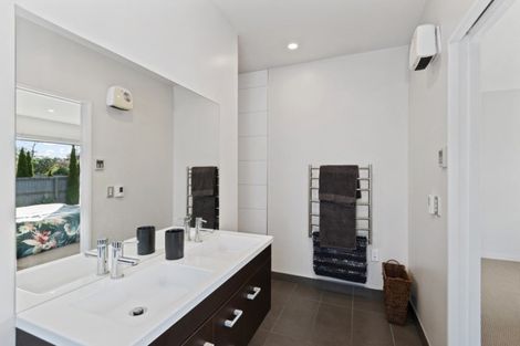 Photo of property in 11 Prebblewood Drive, Prebbleton, 7604