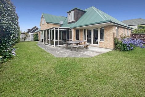 Photo of property in 2/37 Avonhead Road, Avonhead, Christchurch, 8042
