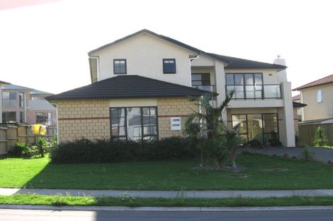 Photo of property in 6 Parkvale Grove, Te Atatu Peninsula, Auckland, 0610