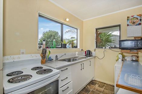 Photo of property in 3 Rose Place, Te Kamo, Whangarei, 0112