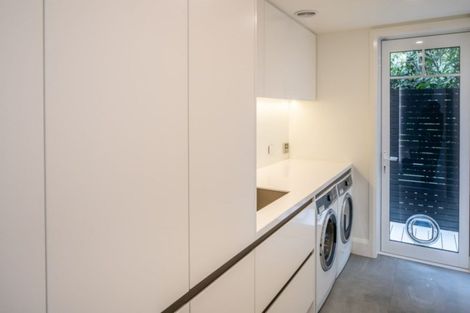 Photo of property in 15 Nikau Street, Eastbourne, Lower Hutt, 5013