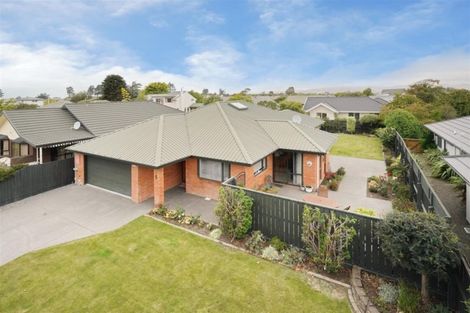 Photo of property in 5 Rue De La Mare, Parklands, Christchurch, 8083