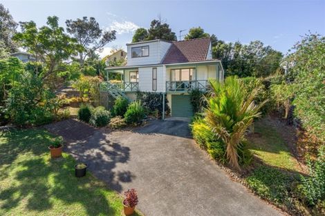 Photo of property in 2/3 Killarney Avenue, Torbay, Auckland, 0630