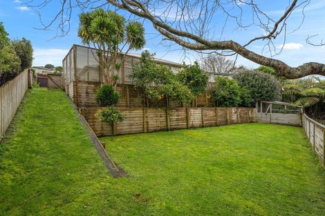 Photo of property in 10 Heaphy Street, Westown, New Plymouth, 4310