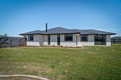 Photo of property in 16 Suffolk Drive, Kirwee, 7571