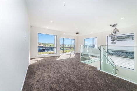 Photo of property in 7 Bight Road, Long Bay, Auckland, 0630