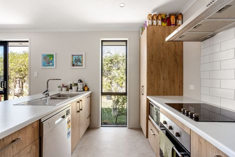 Photo of property in 22 Bridle Way, Omokoroa, 3114