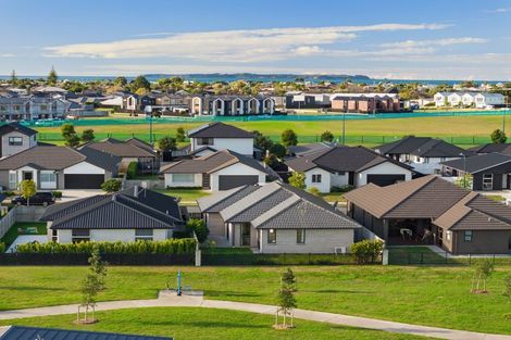 Photo of property in 44 Te Kio Crescent, Papamoa Beach, Papamoa, 3118