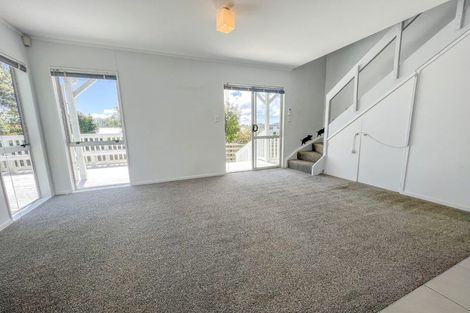 Photo of property in 1/43 Hutchinson Avenue, New Lynn, Auckland, 0600