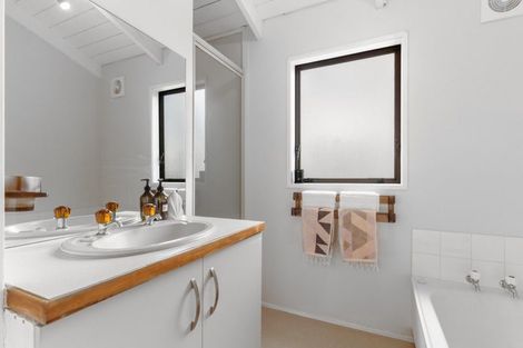 Photo of property in 6/60 Birkdale Road, Birkdale, Auckland, 0626