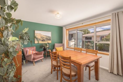 Photo of property in 6 Laing Crescent, Heathcote Valley, Christchurch, 8022