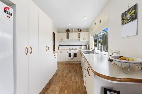 Photo of property in 9 Hampton Hill Road, Tawa, Wellington, 5028