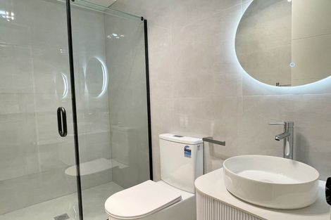 Photo of property in 3 Heketara Way, Massey, Auckland, 0614