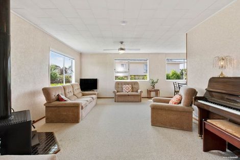 Photo of property in 1 Medina Place, Half Moon Bay, Auckland, 2012