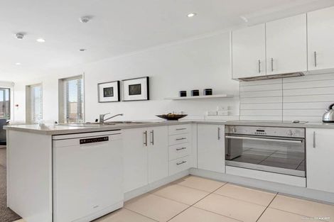 Photo of property in 5a Puka Street, Onehunga, Auckland, 1061