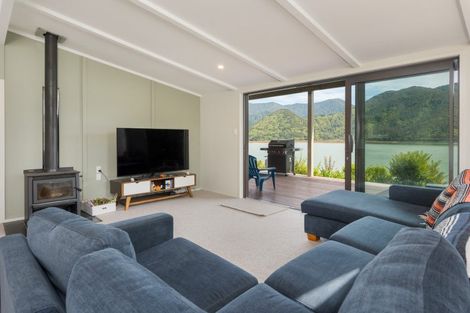 Photo of property in 106 Main Rd Havelock, Havelock, 7100