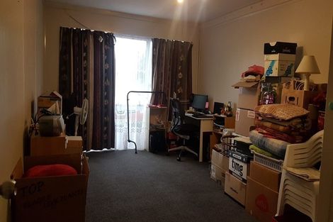 Photo of property in 62 Kohekohe Street, New Lynn, Auckland, 0600