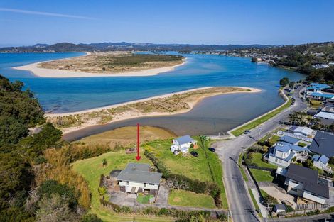 Photo of property in 36 Te Maika Road, Ngunguru, Whangarei, 0173