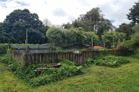 Photo of property in 5a Burgess Hill Road, Burgess Park, New Plymouth, 4371