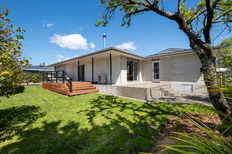 Photo of property in 37 James Cook Street, Havelock North, 4130