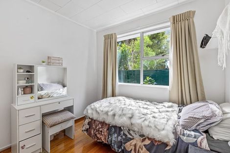 Photo of property in 46 Easton Park Parade, Glenfield, Auckland, 0629