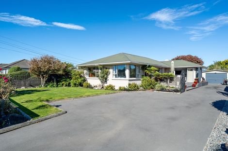 Photo of property in 14 Bideford Place, Dallington, Christchurch, 8061