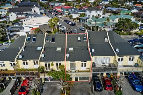 Photo of property in 40d Agra Crescent, Khandallah, Wellington, 6035