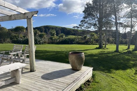 Photo of property in 364 Oneriri Road, Kaiwaka, 0573