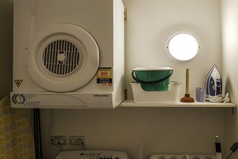 Photo of property in Montreaux Apartments, 5a/164 The Terrace, Wellington Central, Wellington, 6011