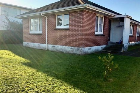 Photo of property in 4 Moeraki Road, Maoribank, Upper Hutt, 5018