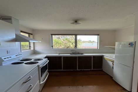 Photo of property in 14 Frobisher Street, Island Bay, Wellington, 6023