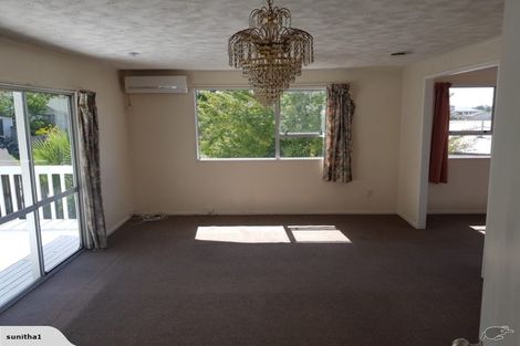 Photo of property in 4 Tacitus Place, Totara Vale, Auckland, 0629