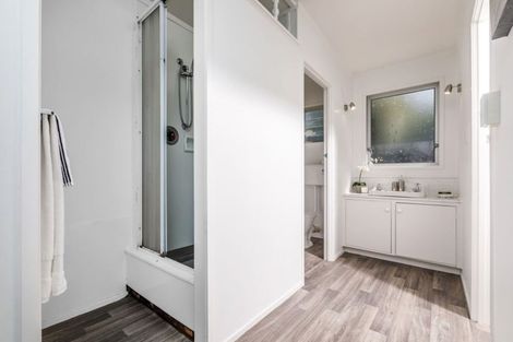 Photo of property in 4/1 Manuka Road, Bayview, Auckland, 0629