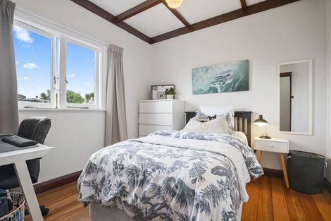 Photo of property in 18 Sandspit Road, Waiuku, 2123