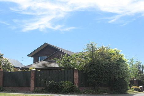 Photo of property in 60 Lake Terrace Road, Burwood, Christchurch, 8061