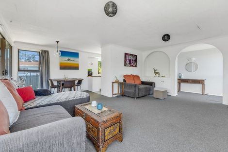 Photo of property in 10 Tawari Street, Inglewood, 4330