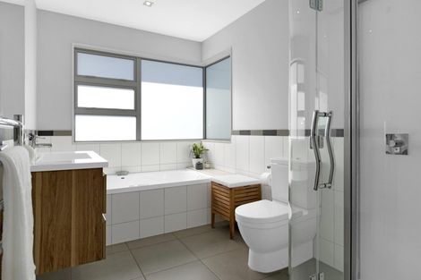 Photo of property in 9 Endeavour Drive, Whitby, Porirua, 5024