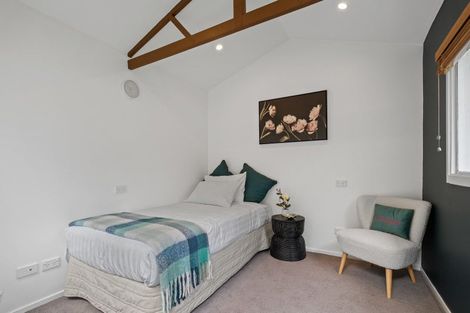 Photo of property in 2 Evergreen Place, Sunshine Bay, Queenstown, 9300