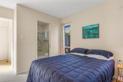 Photo of property in 21 Taupata Street, Redcliffs, Christchurch, 8081