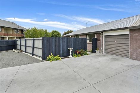Photo of property in 2/27 Aberfoyle Place, Parklands, Christchurch, 8083