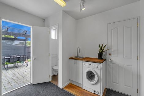 Photo of property in 16 Thistledown Place, Woolston, Christchurch, 8062