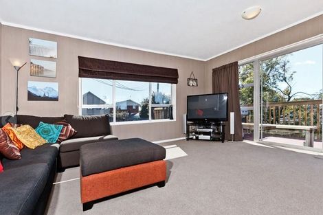 Photo of property in 1/240 Onewa Road, Birkenhead, Auckland, 0626