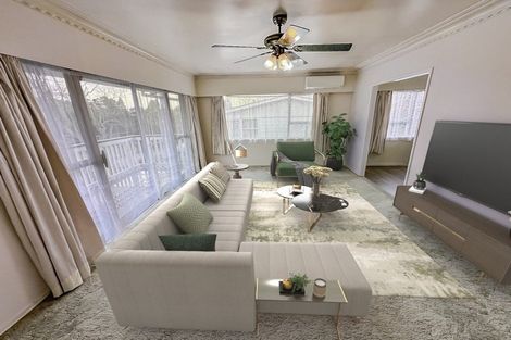 Photo of property in 4 Takapu Street, Henderson, Auckland, 0612