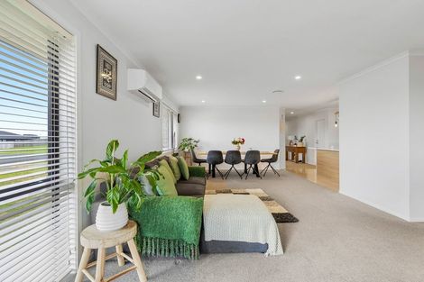 Photo of property in 14 Murray Ward Drive, Te Kauwhata, 3710