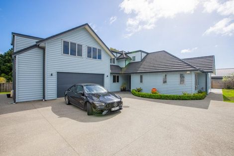 Photo of property in 13 Morepork Drive, Waikanae, 5036